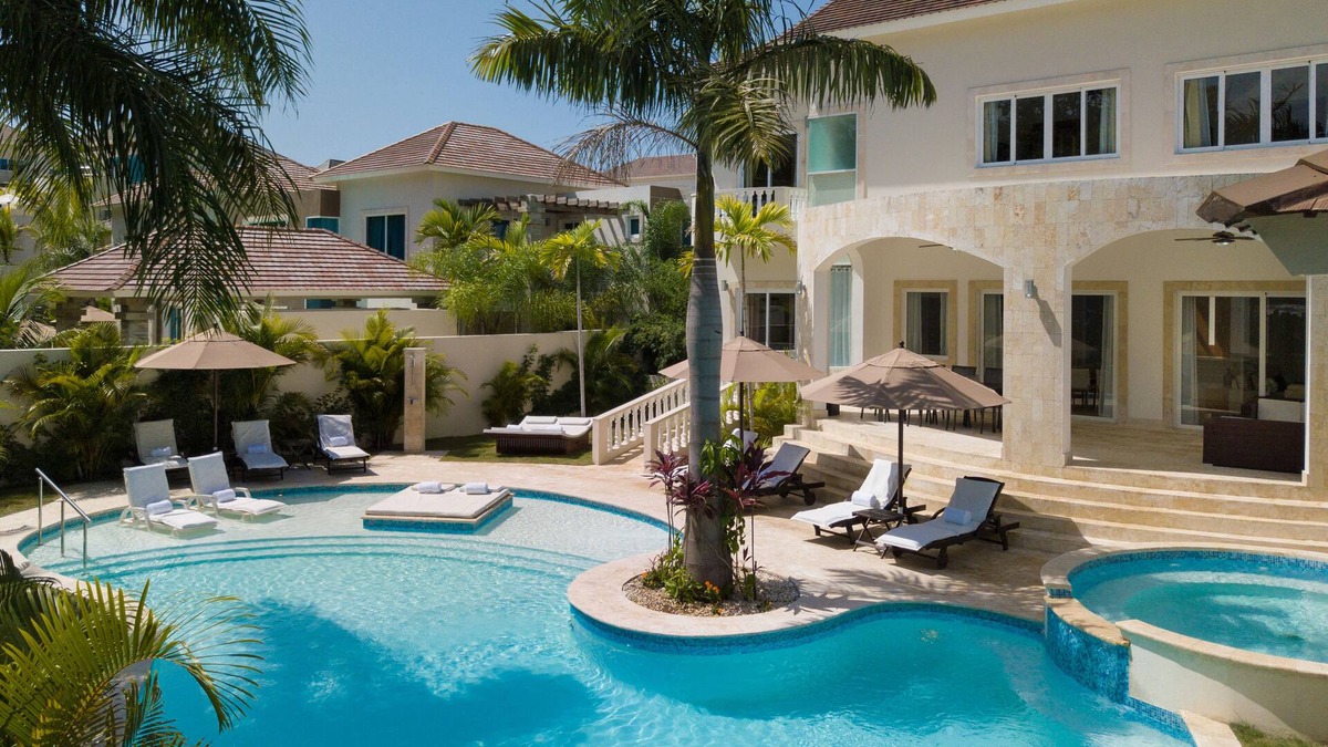 Los Brazos Villa | 4 Bedroom Royal Villa