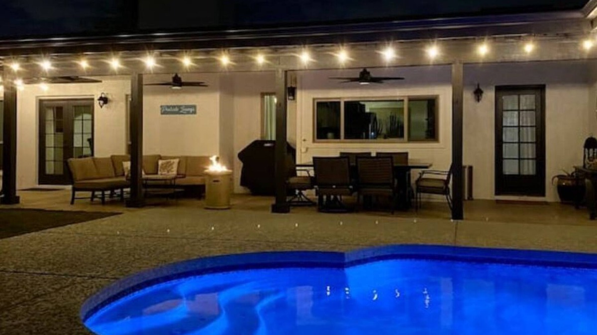 Tempe House | 4 Bedroom Spacious Retreat with Heated Pool