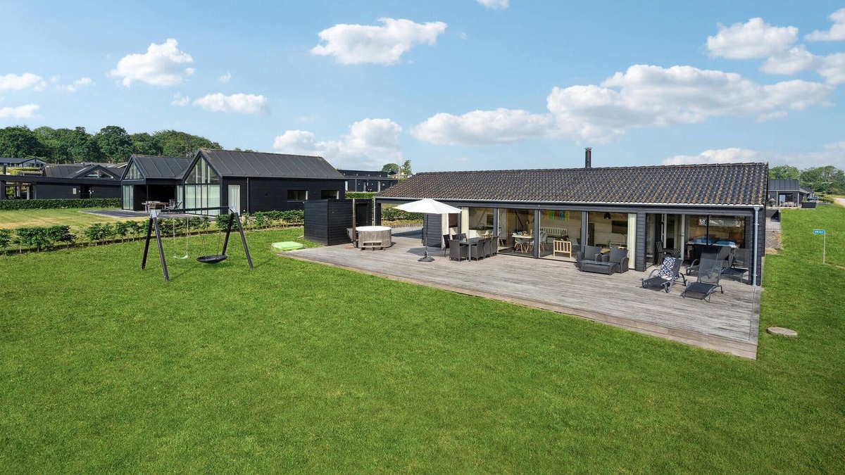 Kelstrup House | 4 bedroom stunning home in Haderslev