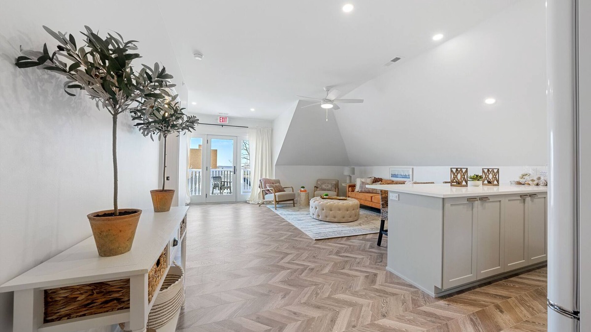 Sandusky Condo | 4 Bedroom Stylish Downtown Condo