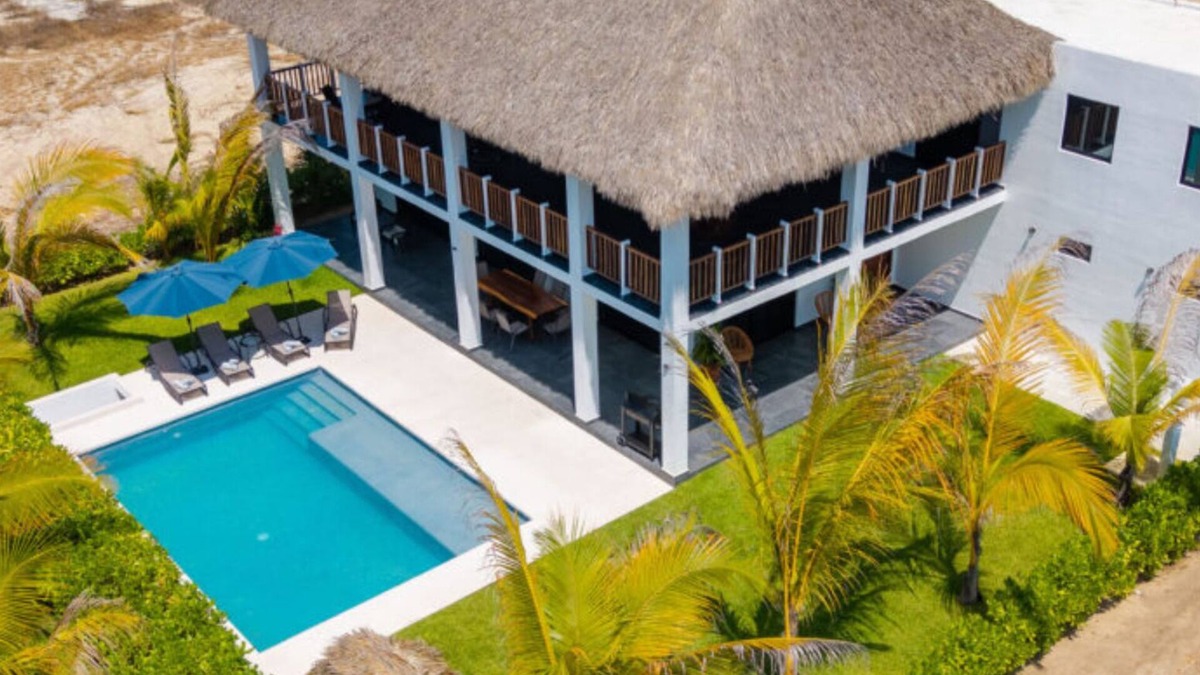 San Pedro Mixtepec Villa | 4-bedroom villa in fabulous Puerto Escondido with AC, WiFi, private pool.