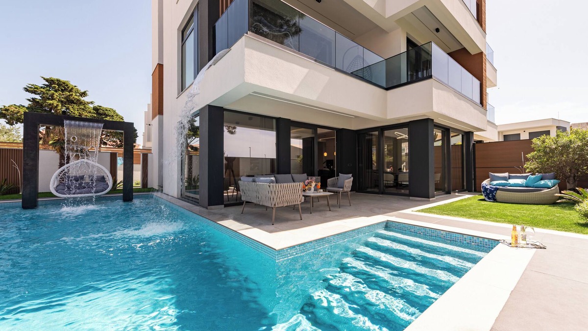 Zrce Villa | 4-bedroom villa in Novalja. A perfect mix of luxury, privacy, and top location.