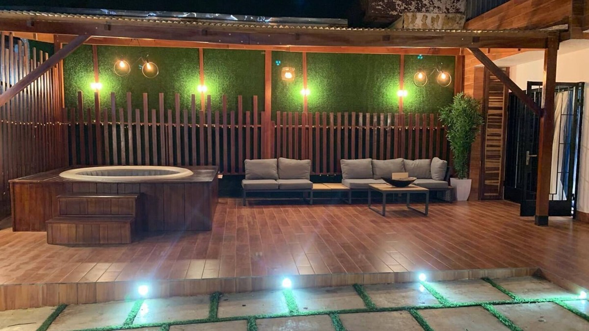 Douala Villa | 4-bedroom villa in welcoming Douala with WiFi, AC. Enjoy your stay