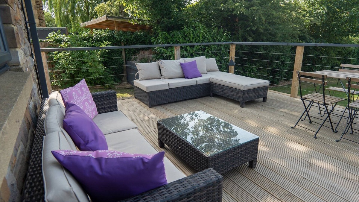 Broompark Apartment | 4 Bedroomed Ground Floor Apartment with Hot Tub and Sauna