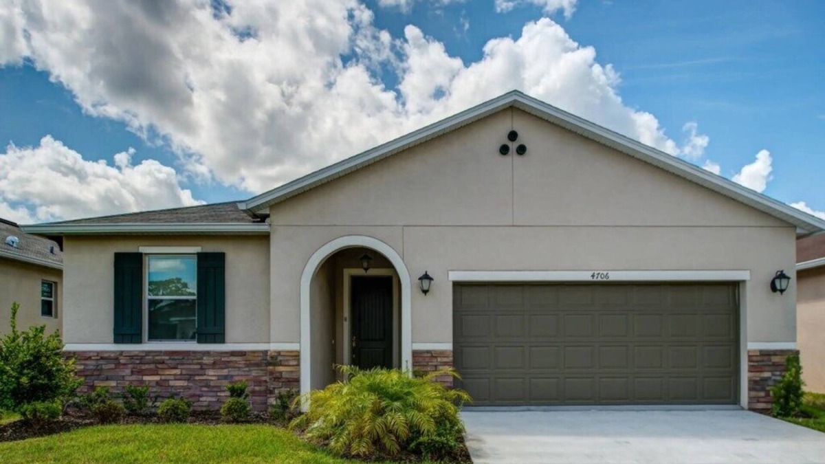 Crystal Cove House | 4 Bedrooms/2 Bathrooms/Crystal Cove (4706RR)