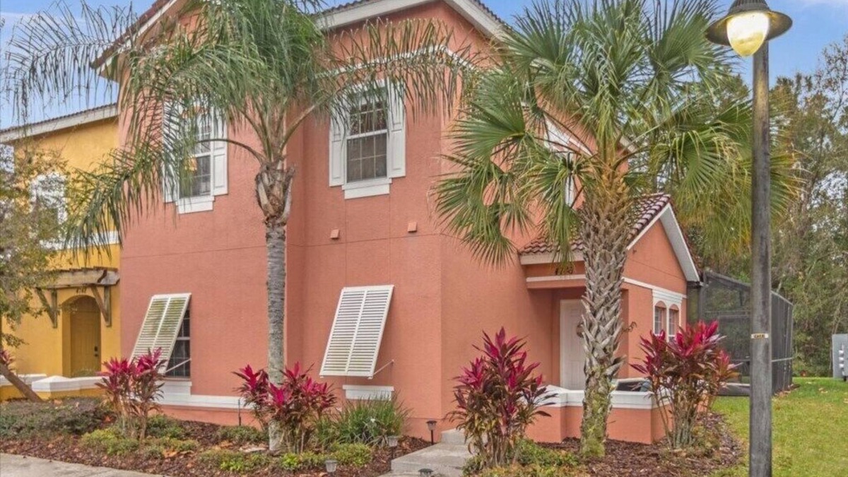 Lake Berkley House | 4 Bedrooms/3 Bathrooms/Terra Verde (4746 VB)