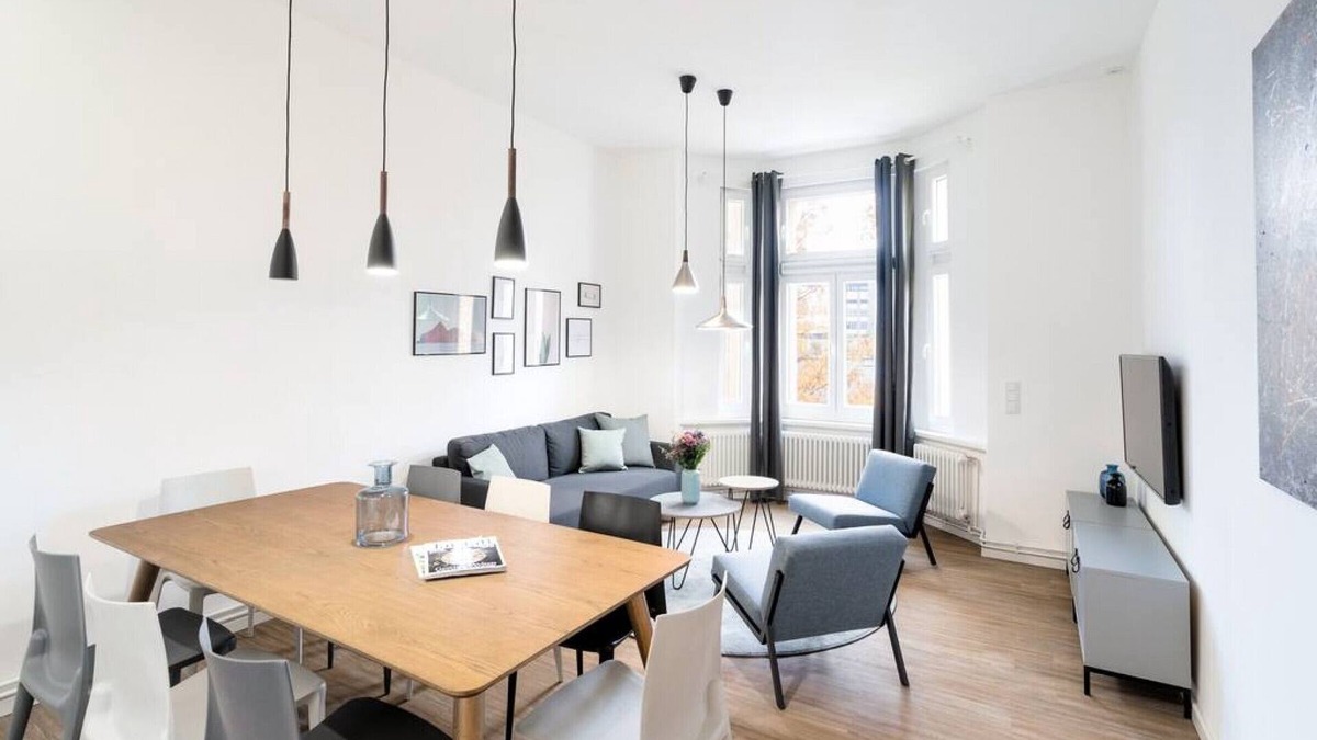 Mitte Apartment | 4-Bedrooms Apartment (130sqm) with a comfy balcony(6)