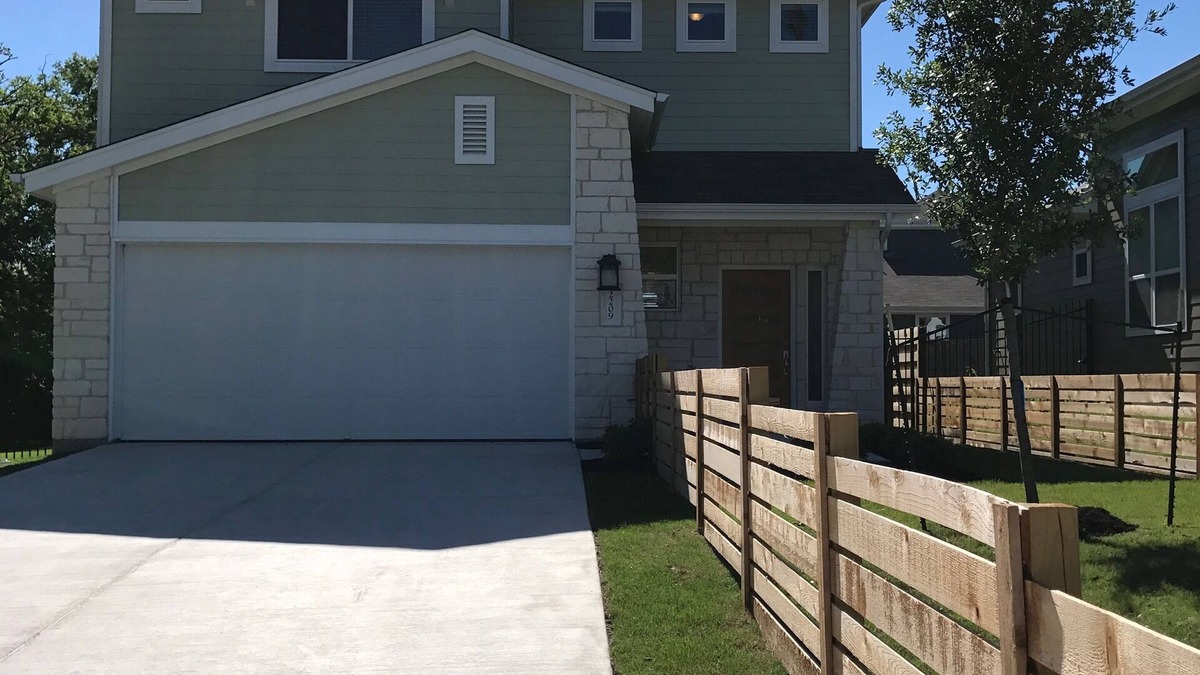 Montopolis House | 4 bedrooms with plenty of amenities