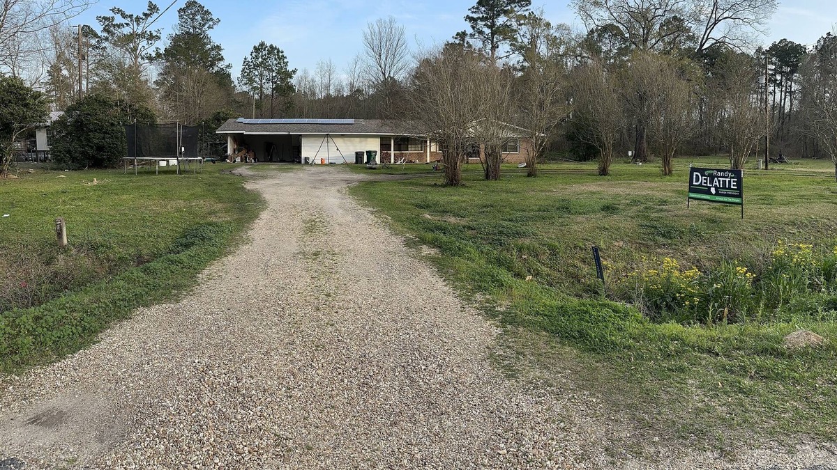 Killian Other | 4 beds 2 bathrooms farm house Pet Friendly