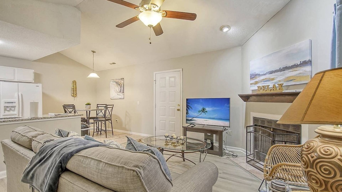 North Charleston House | 4 Beds, Central to Everything, Min from Interstate