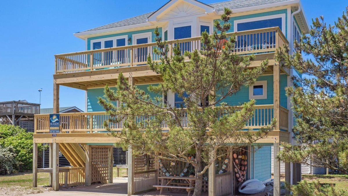 South Nags Head House | 4 br *1 Min Walk to Beach