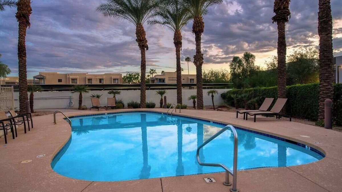 South Scottsdale House | 4-BR Townhome near Old Town Scottsdale