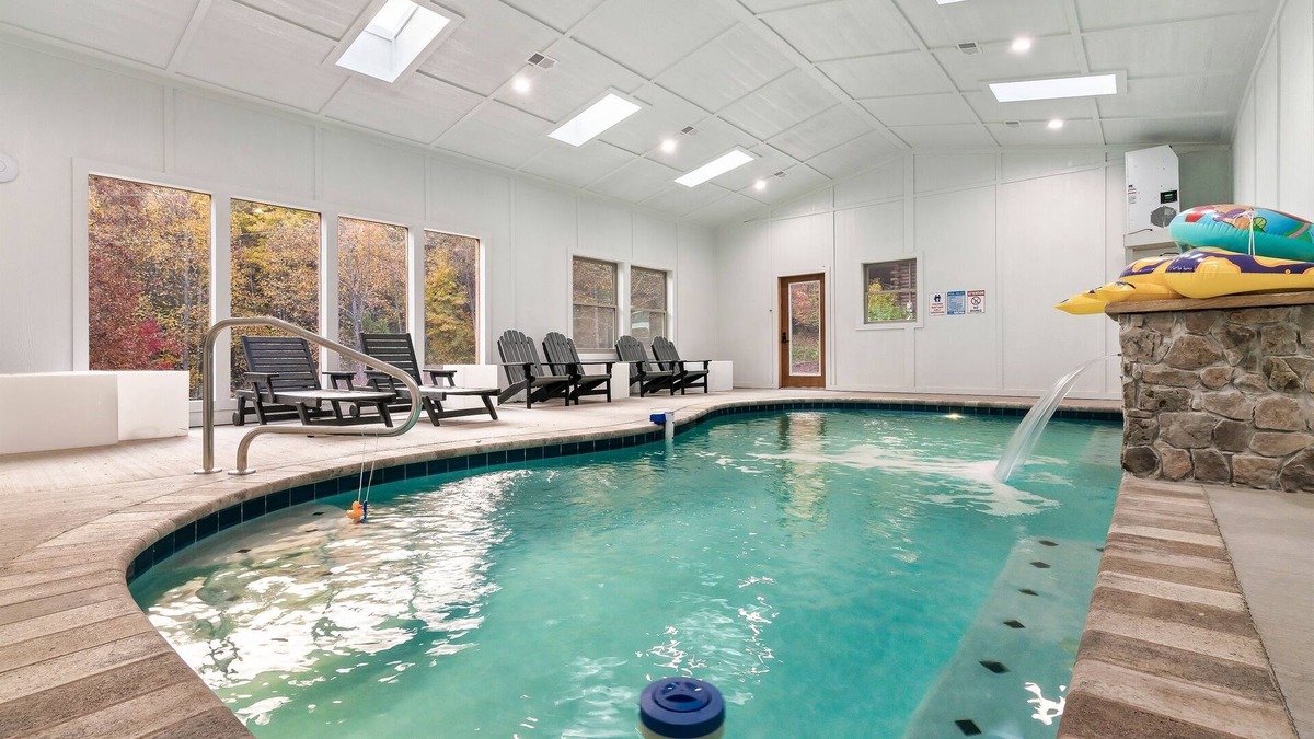 Sevierville Cabin | 4 Cabins indoor pool