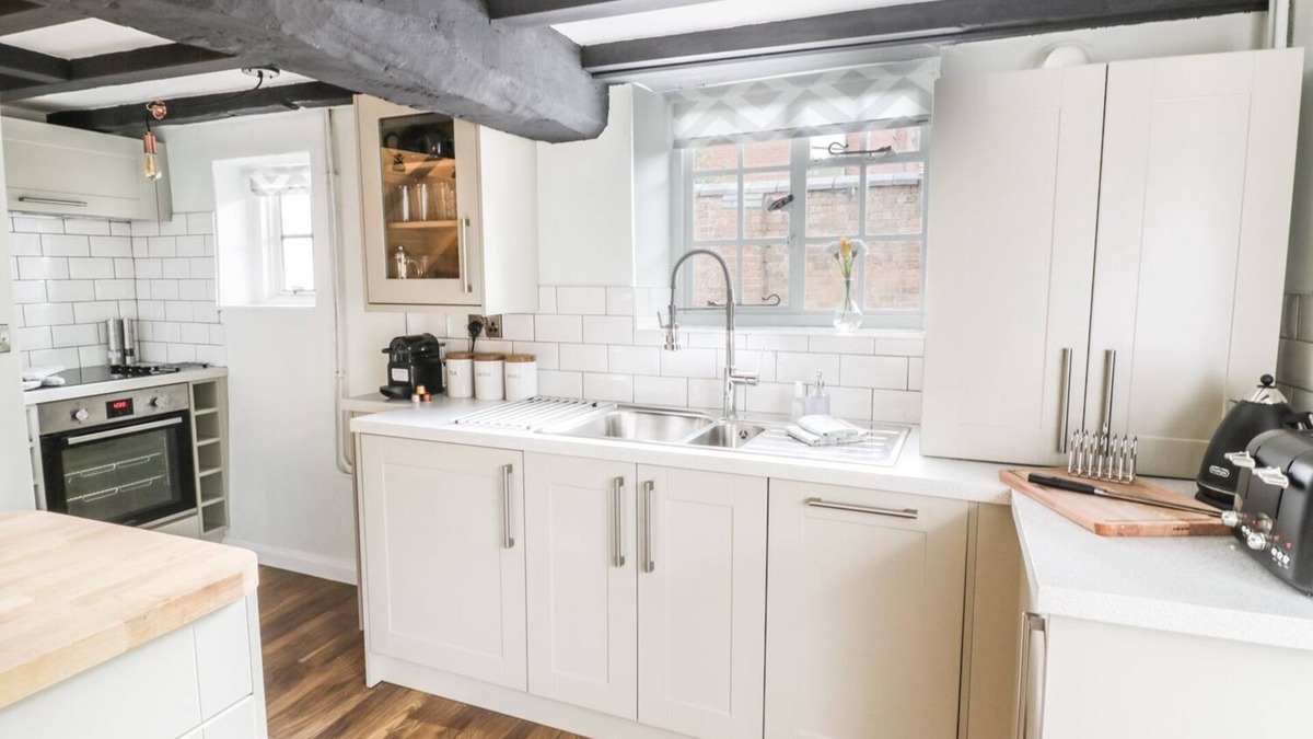 City Centre Cottage | 4 Masons Court