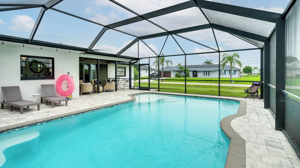 Caloosahatchee House | 4 Mi to Dtwn Cape Coral: Home w/Pool & Patio