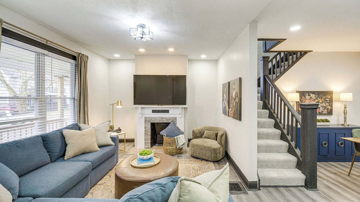 Cleveland House | 4 Mi to Dtwn: Modern Retreat w/Yard in Cleveland