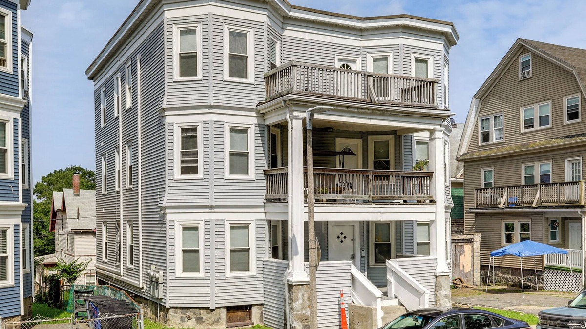 Fields Corner West Apartment | 4 Mi to Fenway Park: Pet-Friendly Dorchester Apt!