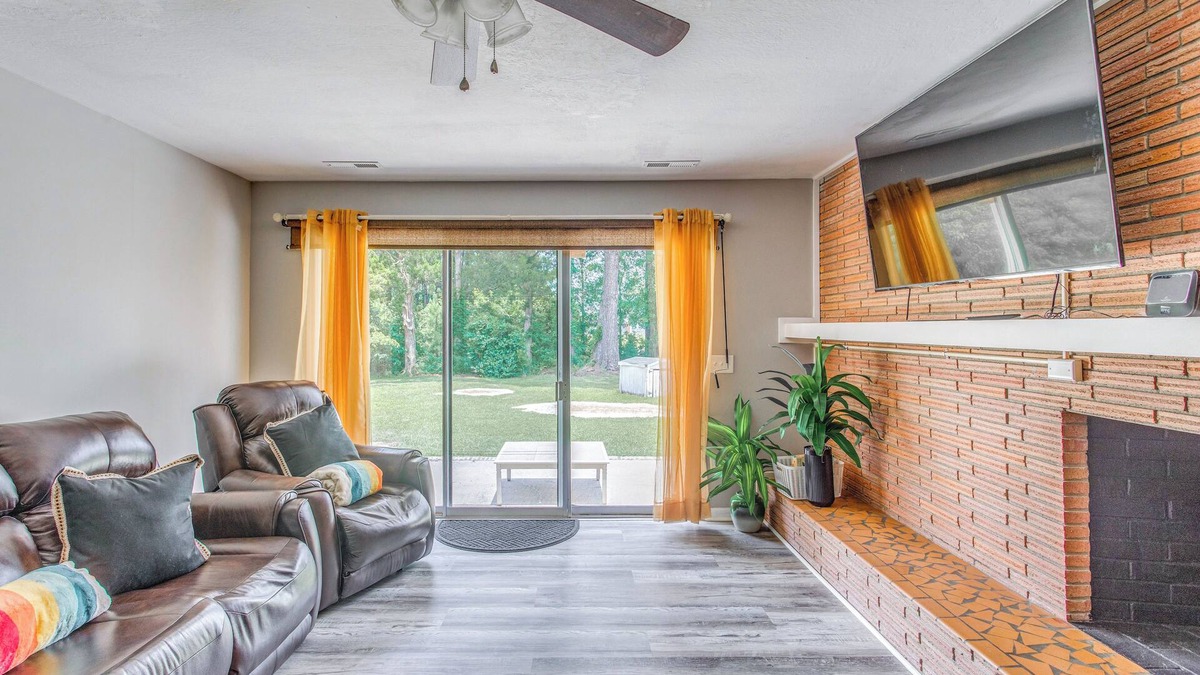 Loris House | 4 Mi to Loris Nature Park: Family Home w/Yard