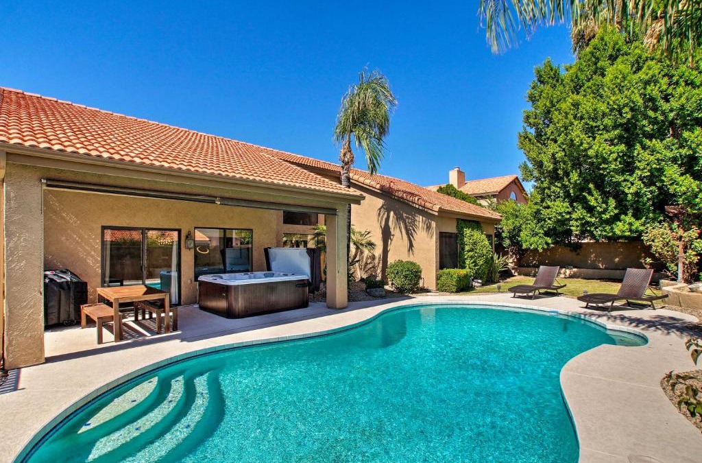 Paradise Park Vista House | 4 Mi to TPC Scottsdale Family Home with Hot Tub!