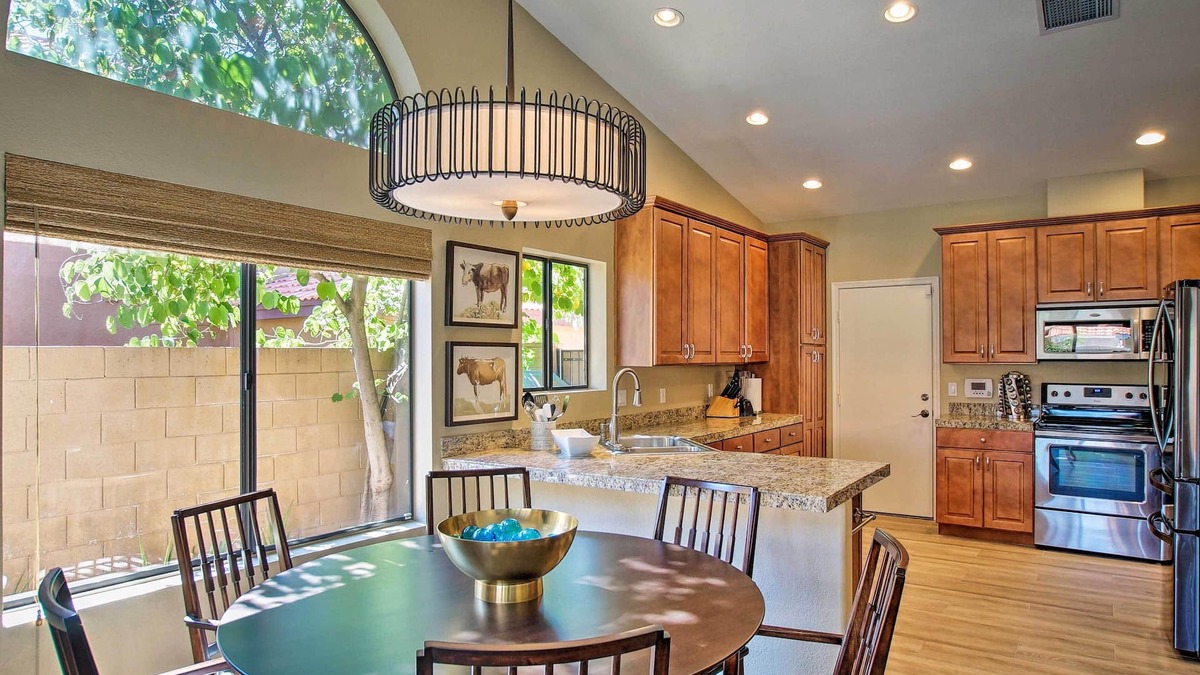 Paradise Park Vista Cottage | 4 Mi to TPC Scottsdale: Family Home w/Hot Tub!