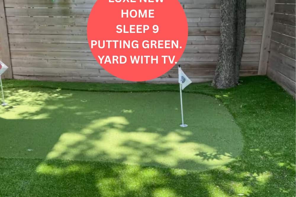 Montopolis House | 4 Min to Airport ⛳ Golf Pad ✔️ 3BR Heavenly Beds ❤️ Pet & Family Friendly