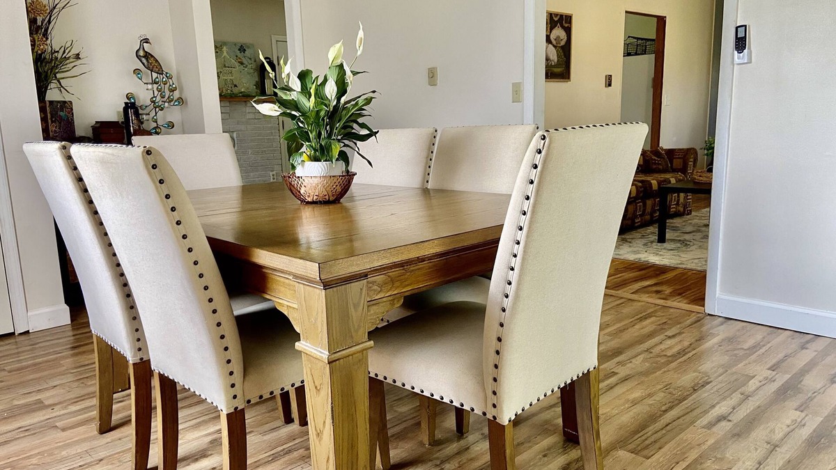 Moorefield House | 4 Minutes from Moorefield! Pet Friendly! 3 Bedroom!