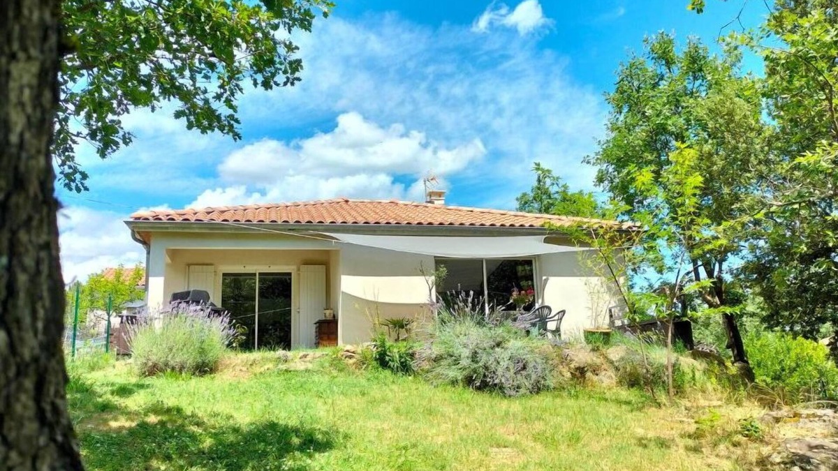Saint-Etienne-de-Fontbellon House | 4-person detached house in peaceful countryside, 5 minutes from Aubenas