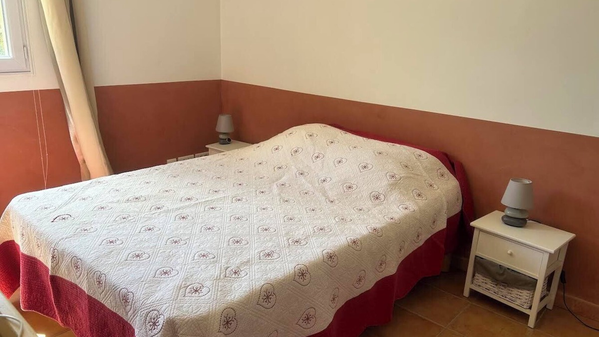 Montmeyan Apartment | 4 pers apartment 7 km from the gorges du verdon with swimming pool