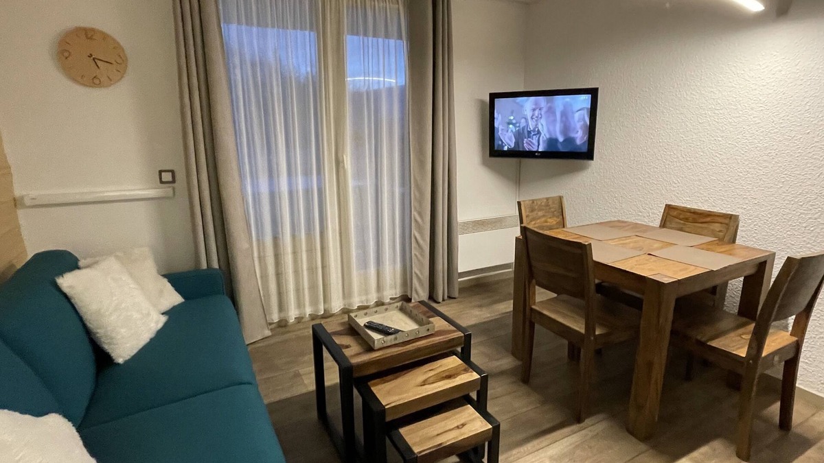 Bergers Apartment | 4-person apartment with balcony in a 4* residence Swimming pool Sauna Golf Outdoor games