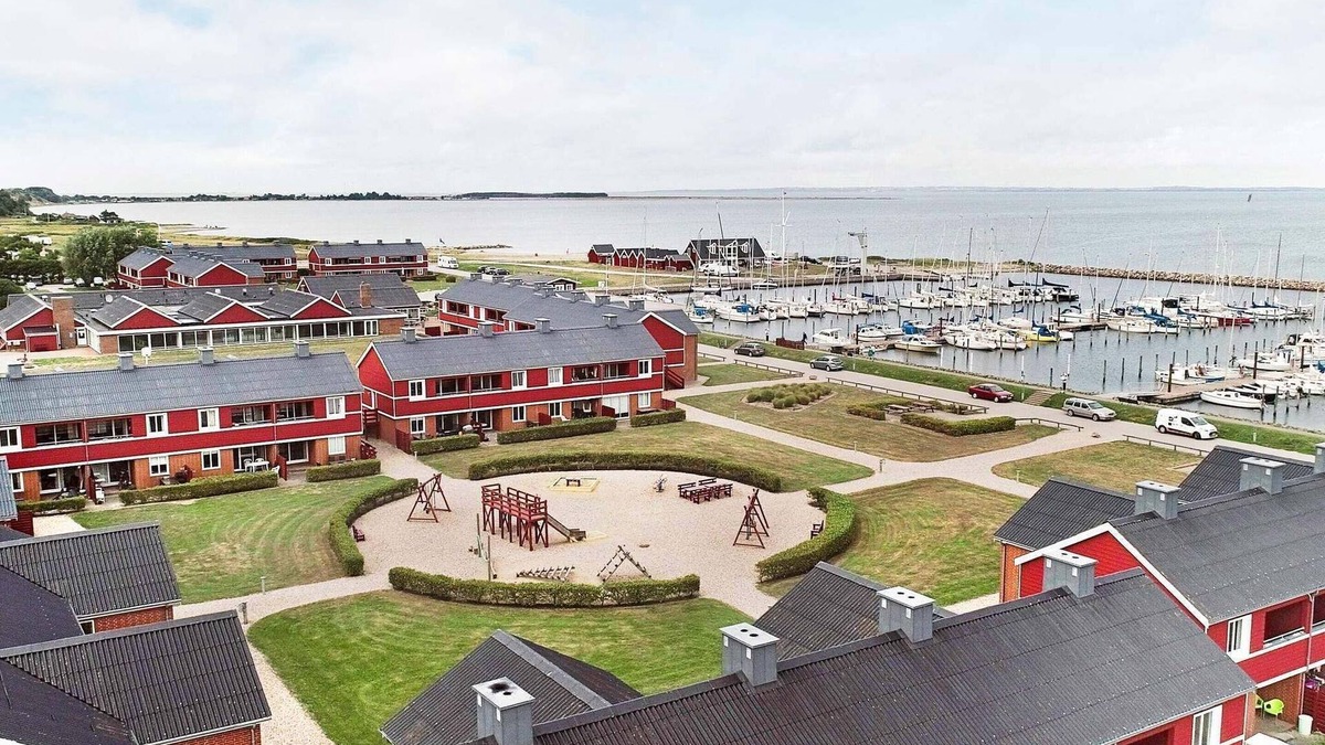 Lemvig Apartment | 4 person holiday home on a holiday park