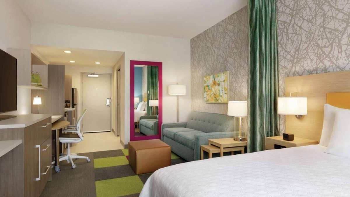 Williamsville Hotel | 4 Pet-friendly Accommodations! Onsite Pool, Kitchen, Free Breakfast, Parking!