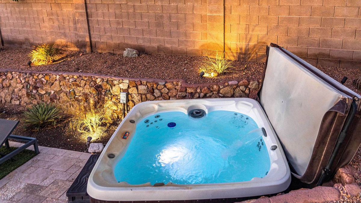Lake Havasu City House | 4 Primary's + Heated Pool, Spa & Dog Friendly