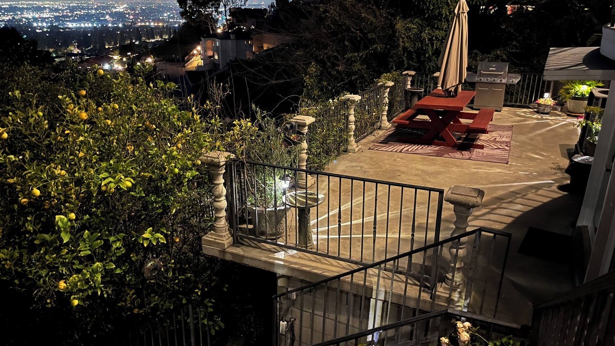 Whittier House | 4 Private Suites & LA Views