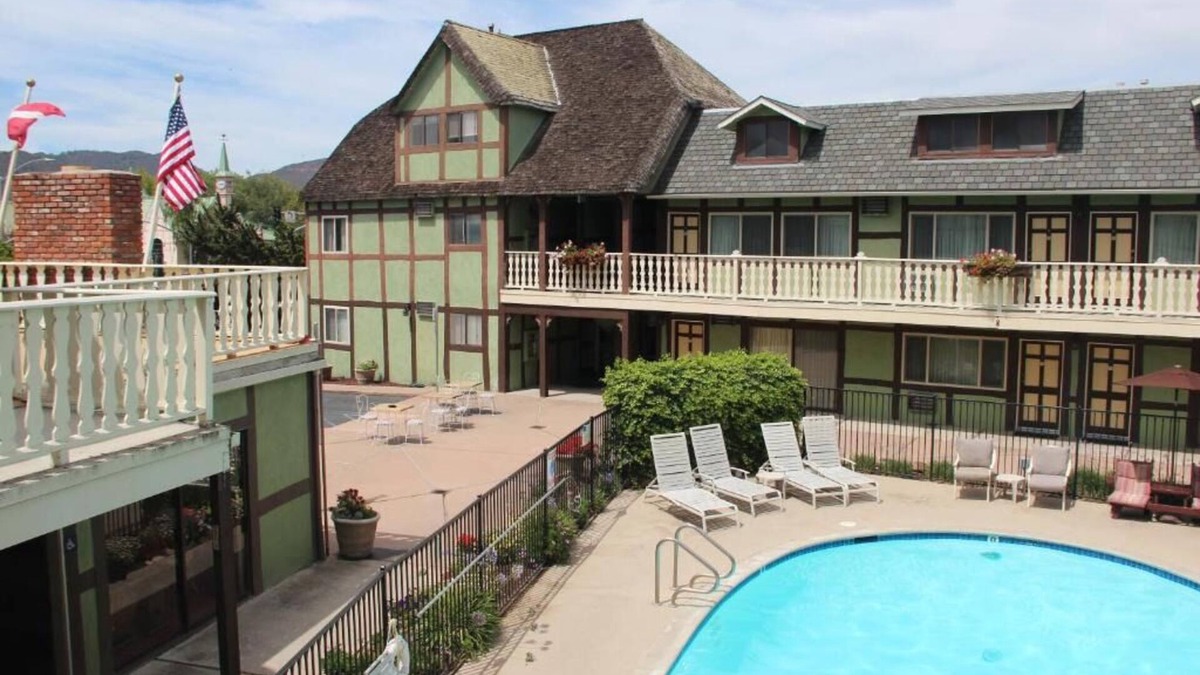 Solvang Hotel | 4 Relaxing Units Perfect for Groups, Pool, Quick Drive to Santa Ynez River