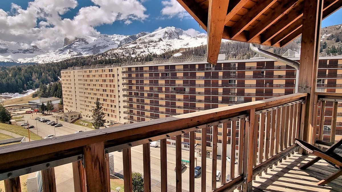 Saint-Etienne-en-Devoluy Apartment | 4-room apartment with WiFi, Pets allowed, Free parking near the slopes