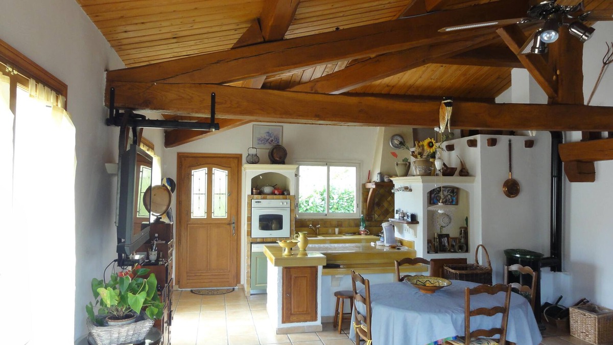 Saint-Jeannet House | 4-room house, private parking, swimming pool, very quiet.