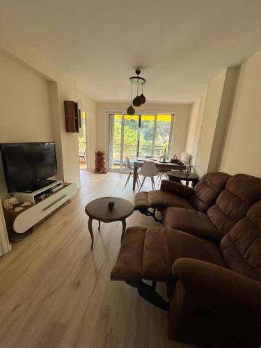 Fabron Apartment | 4- rooms appart 80m2 parking