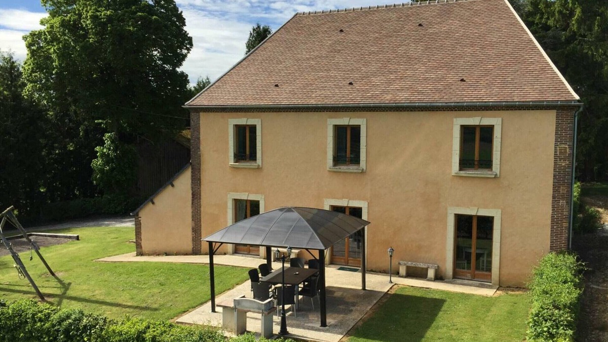 Feings Cottage | 4 Seasons Cottage in Perche Park, Pets Allowed, WIFI