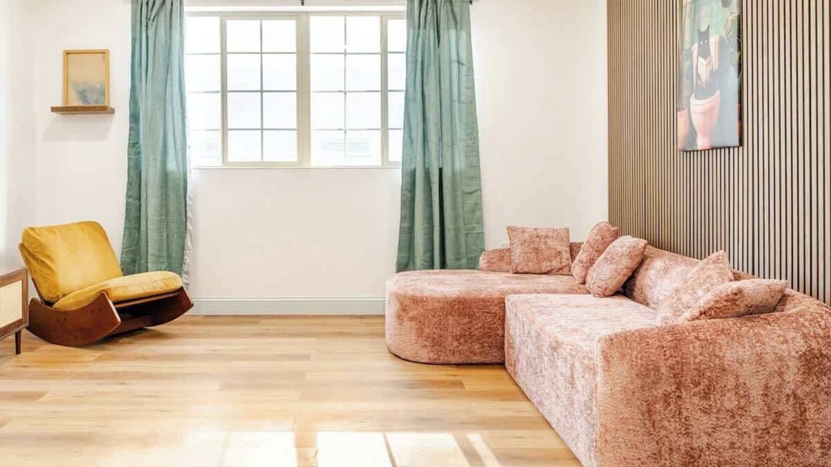 West Poplar Apartment | 4. Showa Era Charm In Historic Fishtown