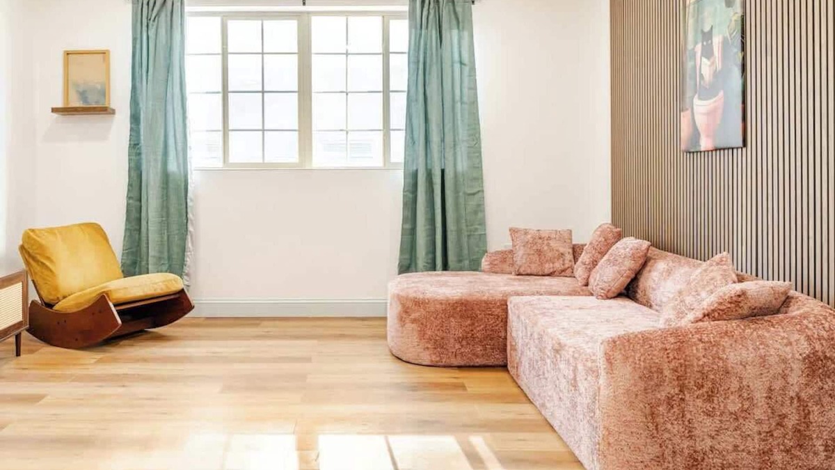 West Poplar Apartment | 4. Showa Era Charm In Historic Fishtown