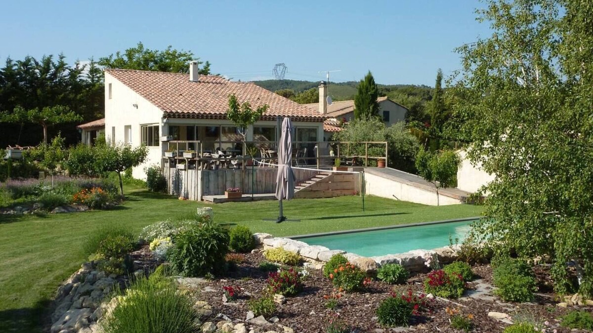 Lambesc Cottage | 4-star gîte in Provence
