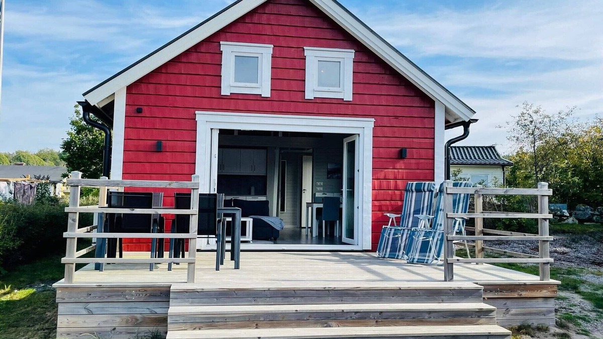 Falkvik House | 4 star holiday home in SÖLVESBORG