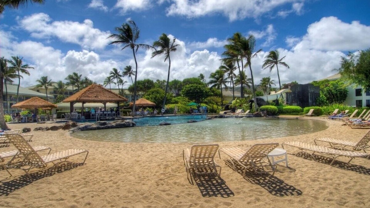 Hanamaulu Condo | 4 Star Oceanfront Resort, 4 Beautiful Pools, 2 Jacuzzis, Steps to Beach