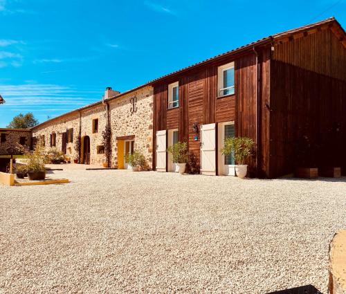 Capdrot House | 4-Star Tourism Rated Holiday Home, 6 Bedrooms, with Air Con & Private Heated 10x4M Salt Water Pool - 40 Mins from Bergerac