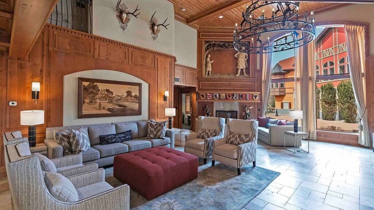 Zermatt Hotel | 4-Star Zermatt Resort King Suite Only 15 Mins to Park City!
