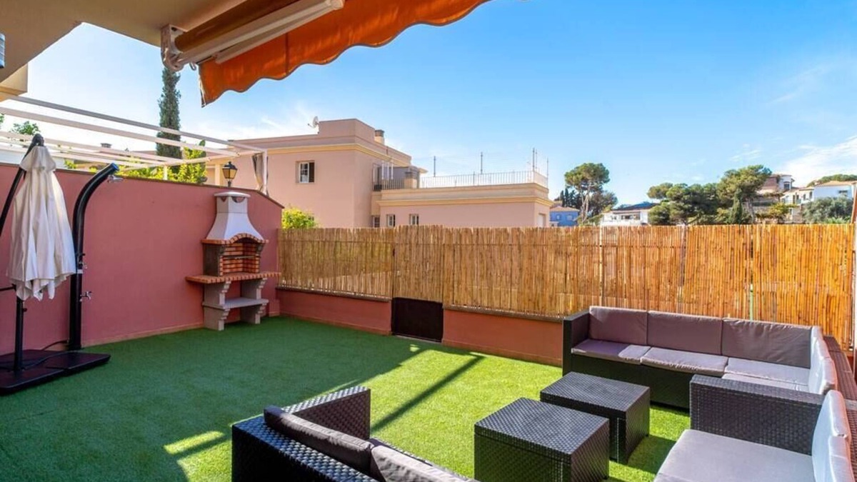 Benajarafe House | 4-storey townhouse with chill-out, BBQ and pool