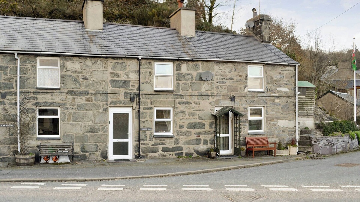 Prenteg Cottage | 4 Tan Y Bryn Terrace