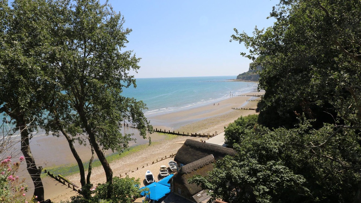 Brading Cottage | 4 The Old Post Office Mews