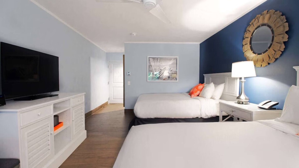 Marathon Resort | 4 Tropical Beach Oasis - Private Pool, Reef Charter Boating, Pets Welcome!