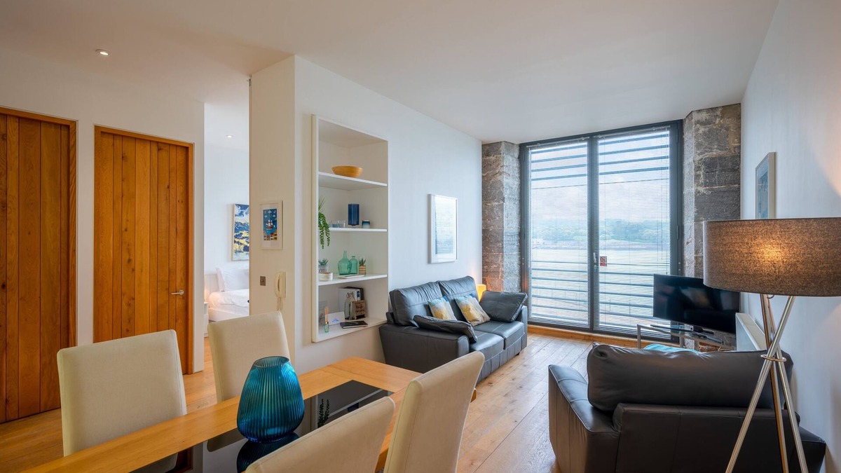 Plymouth Apartment | 40 Brewhouse - Royal William Yard